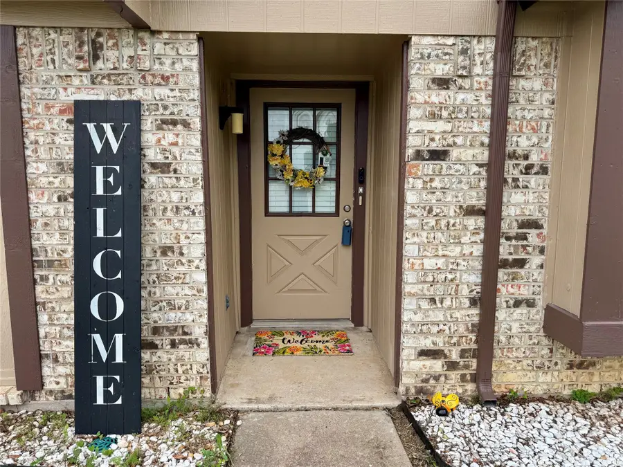 5665 Whitley Road, Haltom City, TX 76148 - #2