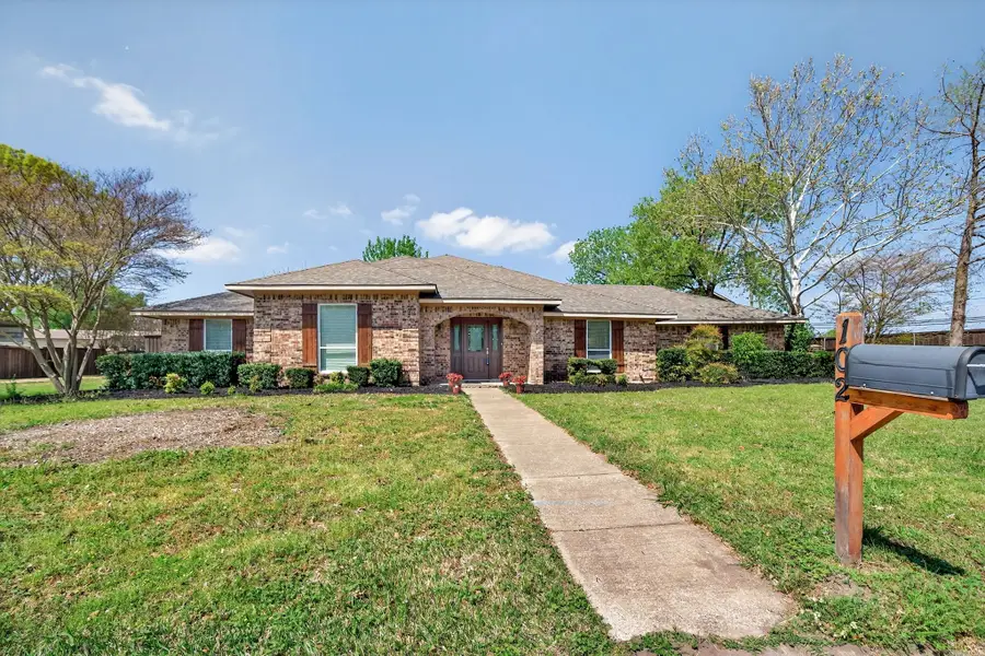 102 Royal Oaks Drive, Greenville, TX 75402 - #2