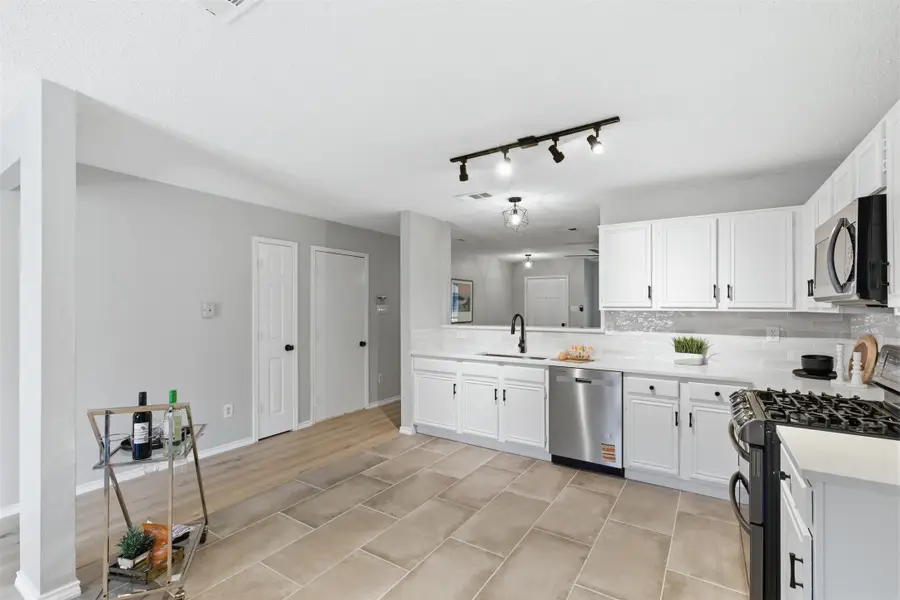 1379 Honeysuckle Lane, Lewisville, TX 75077 - #2