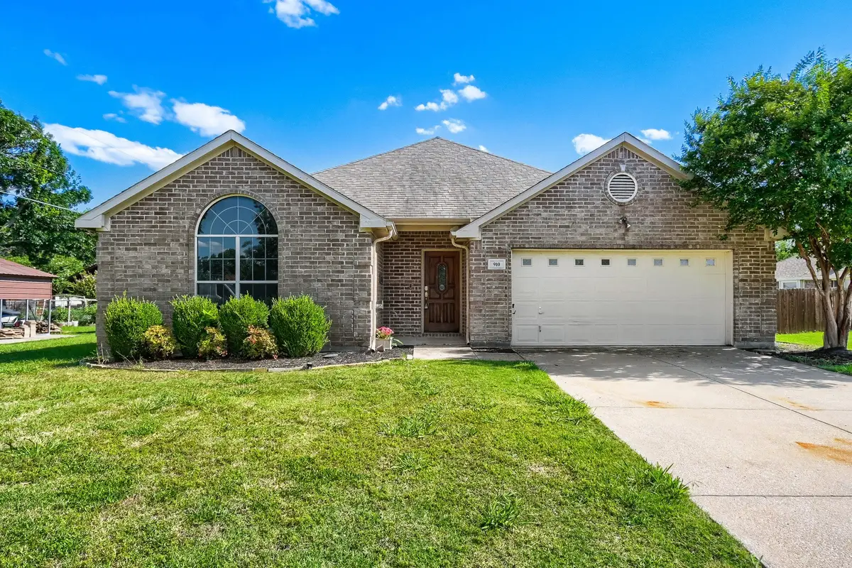 910 W Bois D Arc Street, Celina, TX 75009 - #1