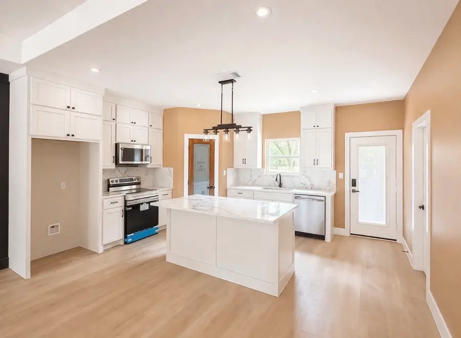 203 Seagrove Lane, Quinlan, TX 75474 - #3