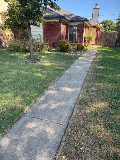 2118 Prairie Creek Trail, Garland, TX 75040