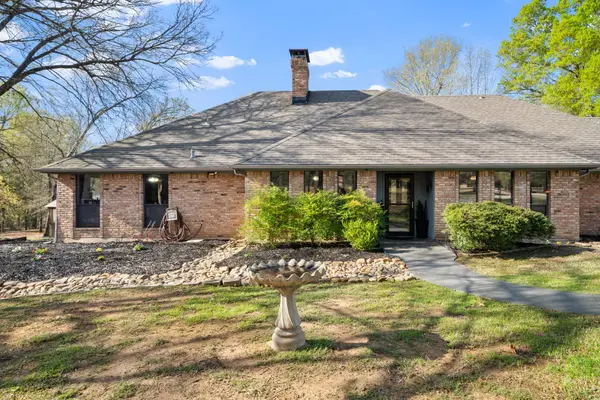 206 County Road 43340, Paris, TX 75462