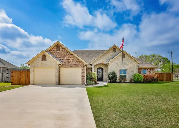 700 Mary Lee Lane, Collinsville, TX 76233