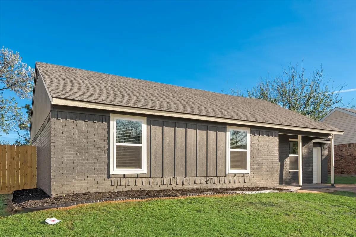 823 Cavalier Drive, Arlington, TX 76017 - #1