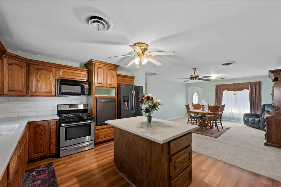 1306 Phillips Street, Cleburne, TX 76033 - #3