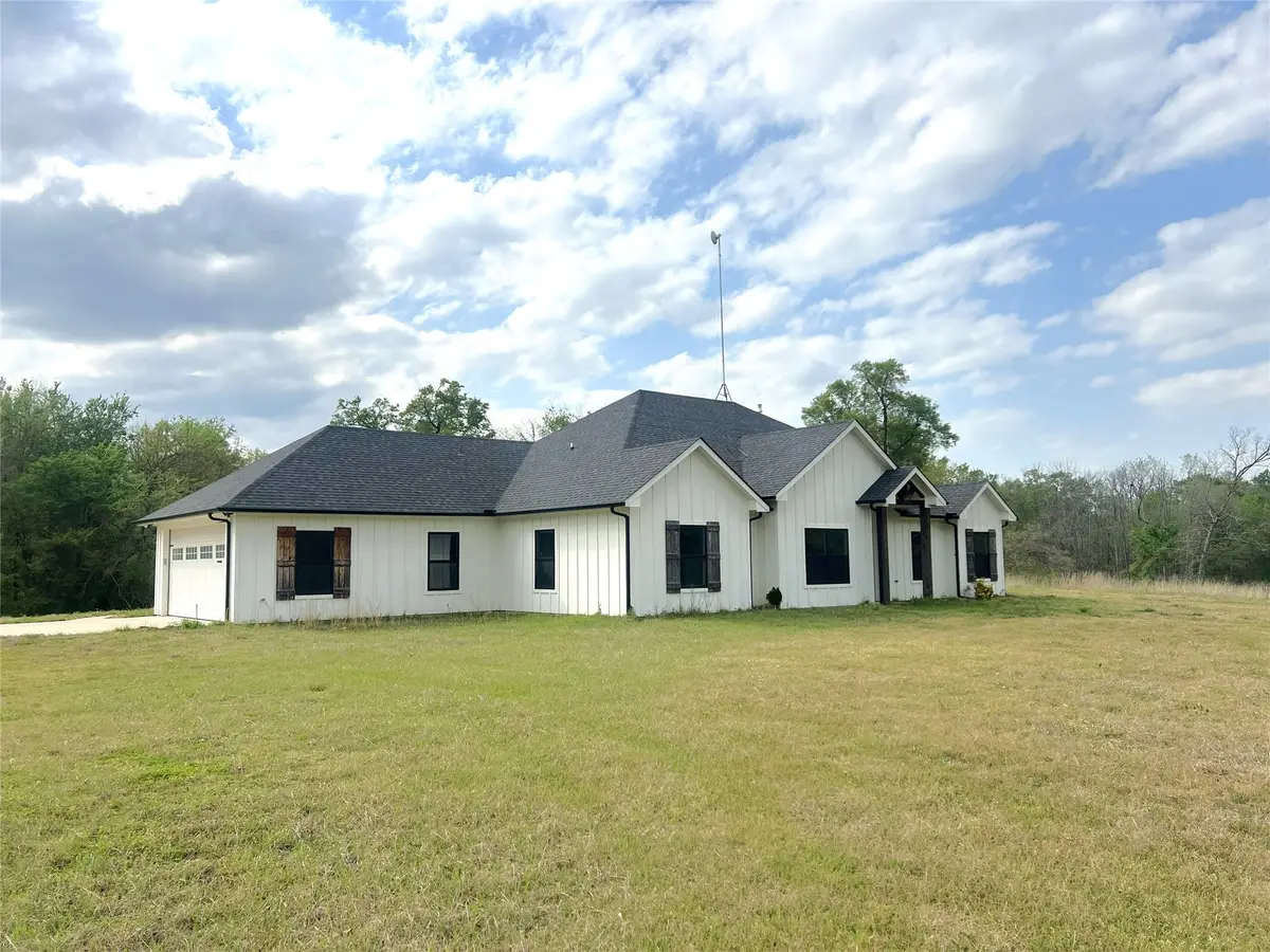 511 Interstate Highway 30 E, Sulphur Springs, TX 75482 - #1