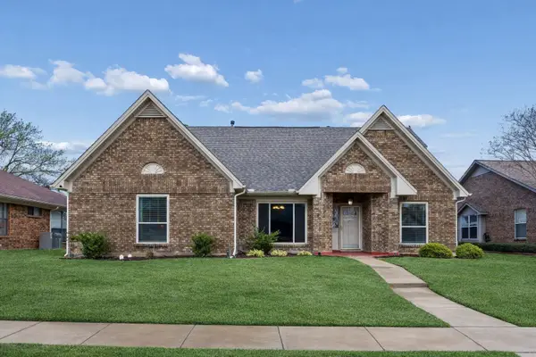 1669 Crosshaven Drive, Lewisville, TX 75077
