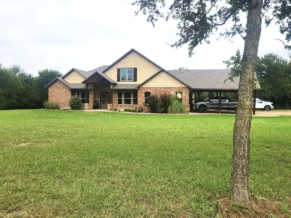 261 Vickie Lane, Gunter, TX 75058