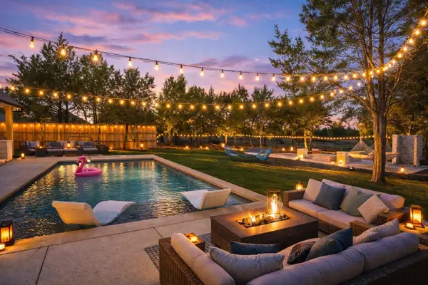 371 S Ring Road, Waxahachie, TX 75165