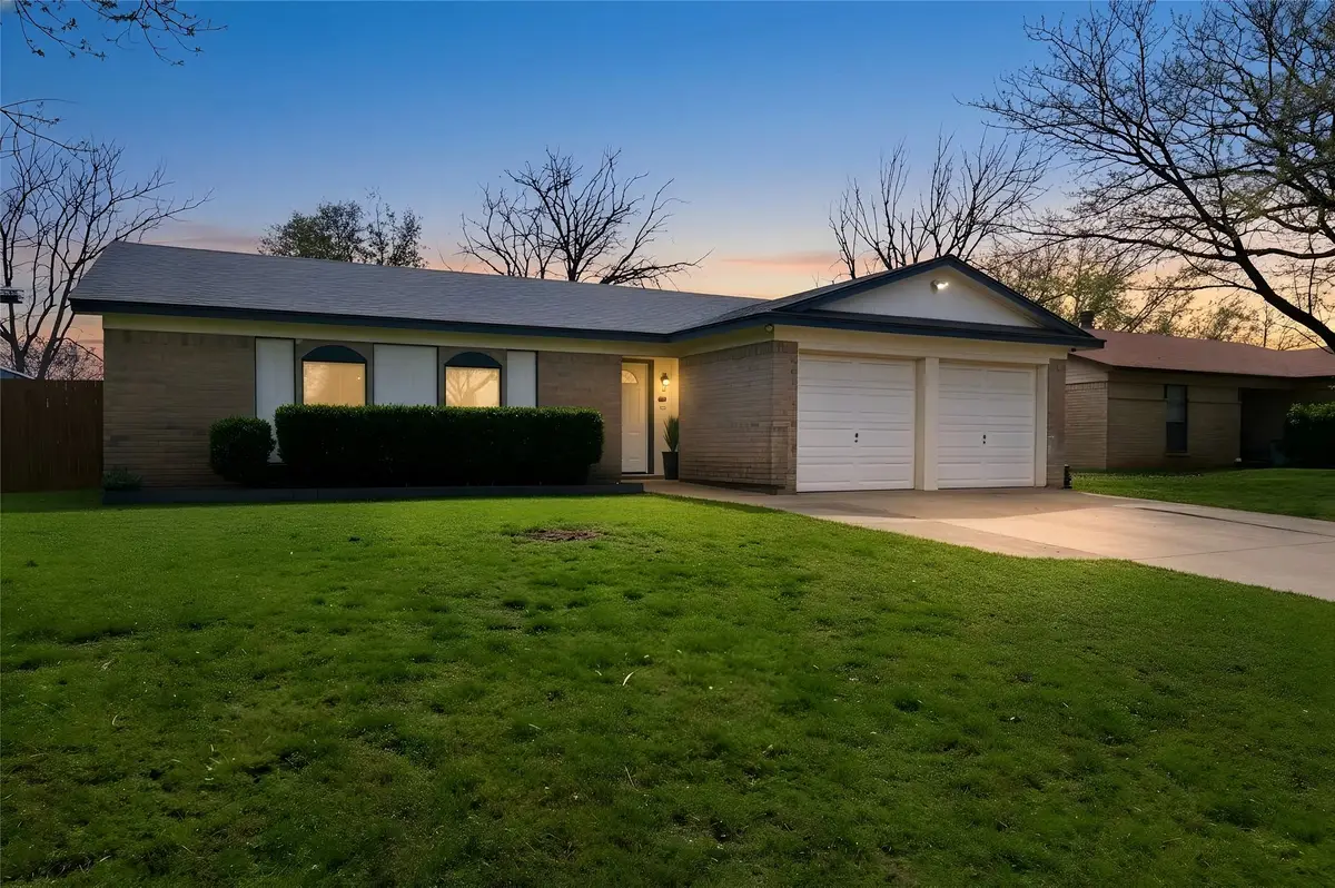 501 Fox Drive, Saginaw, TX 76179 - #1