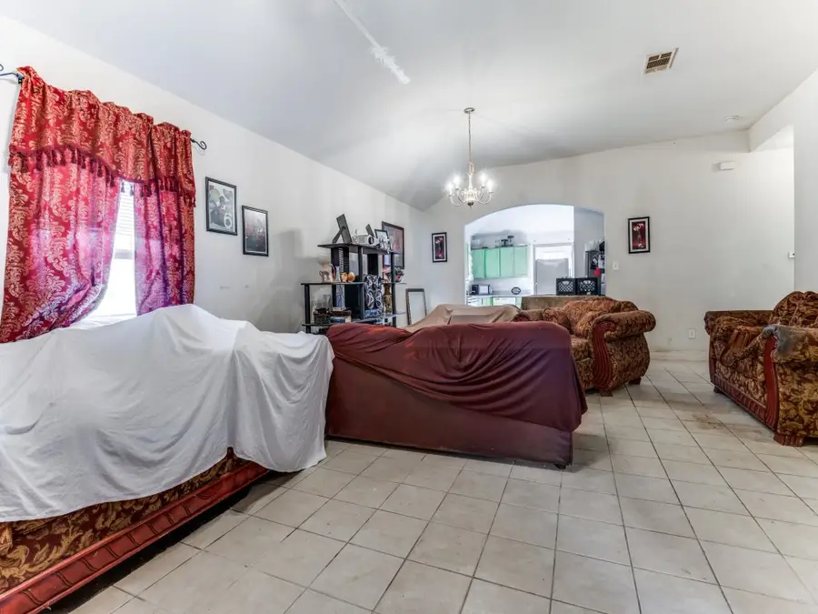 1315 Caldwell Avenue, Dallas, TX 75223 - #2