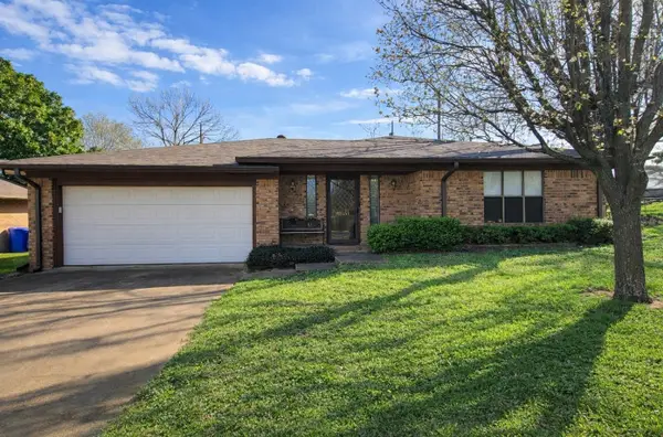 2302 Shiloh Street, Denison, TX 75020