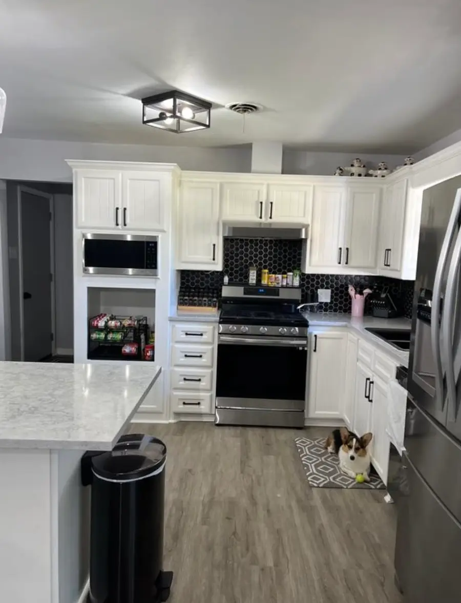 401 N Lee Street, Valley View, TX 76272 - #3