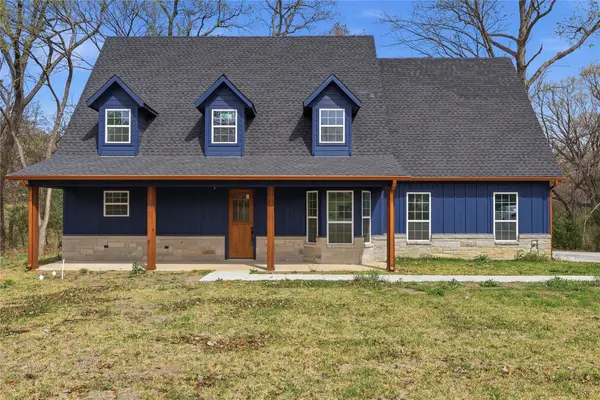 7694 Portwood Road, Azle, TX 76020