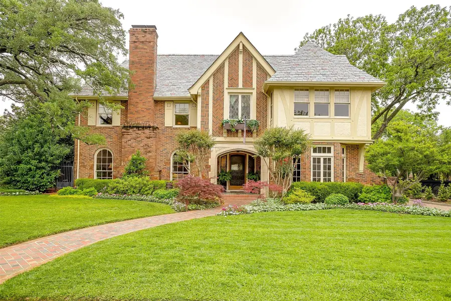 2424 Medford Court W, Fort Worth, TX 76109 - #2