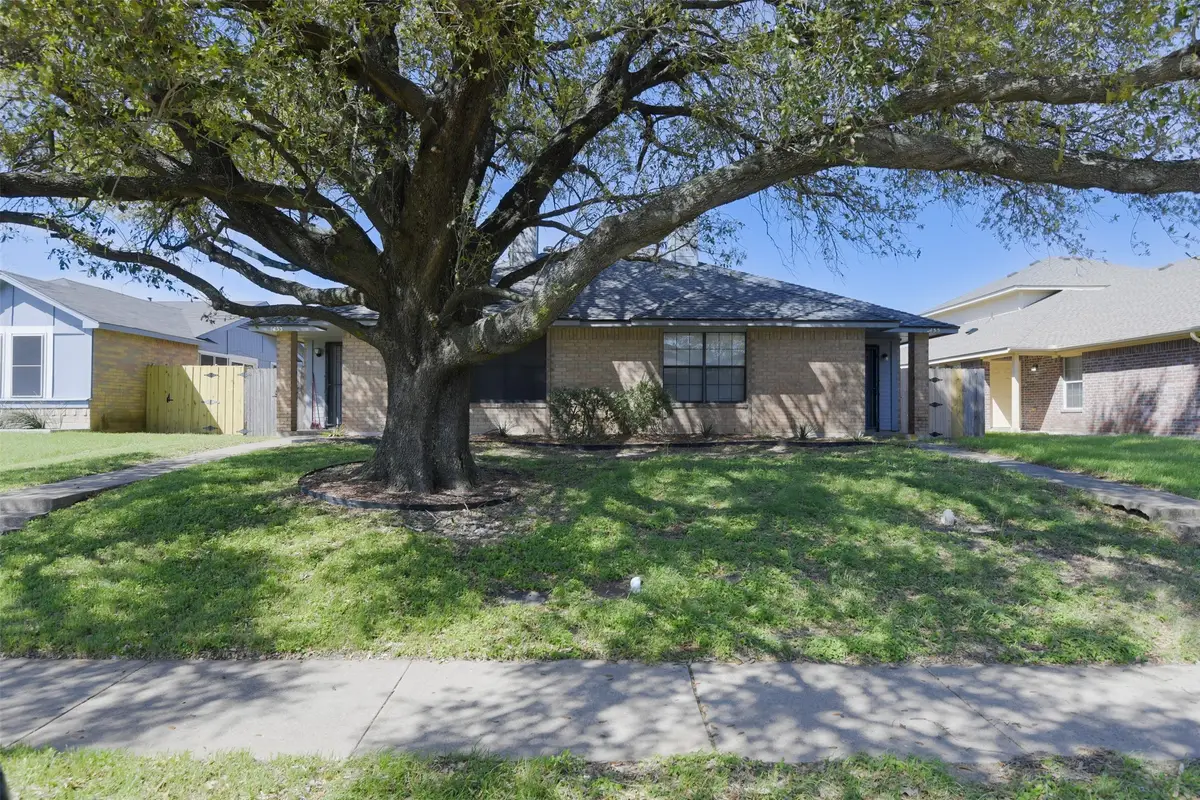 1433 N Bluegrove Road, Lancaster, TX 75134 - #1