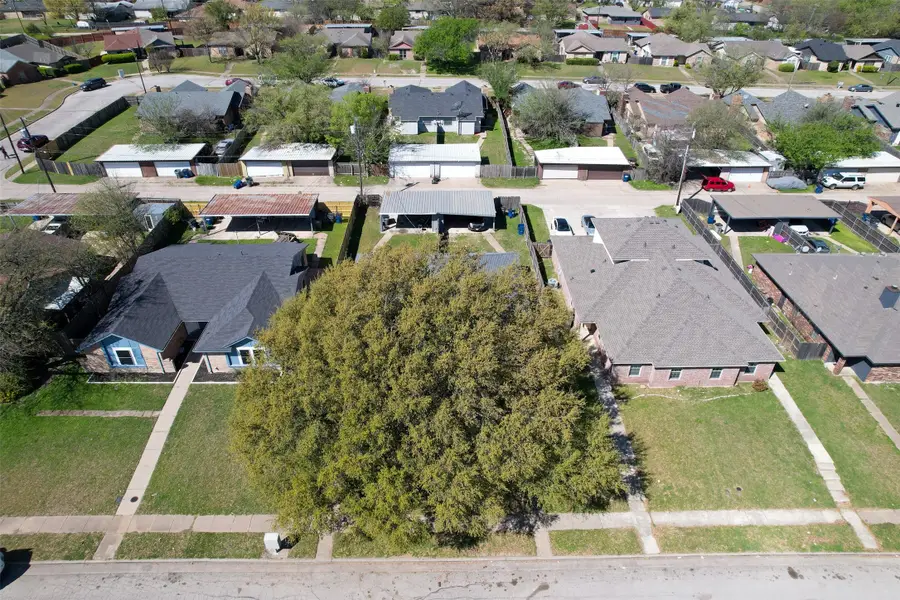 1433 N Bluegrove Road, Lancaster, TX 75134 - #2