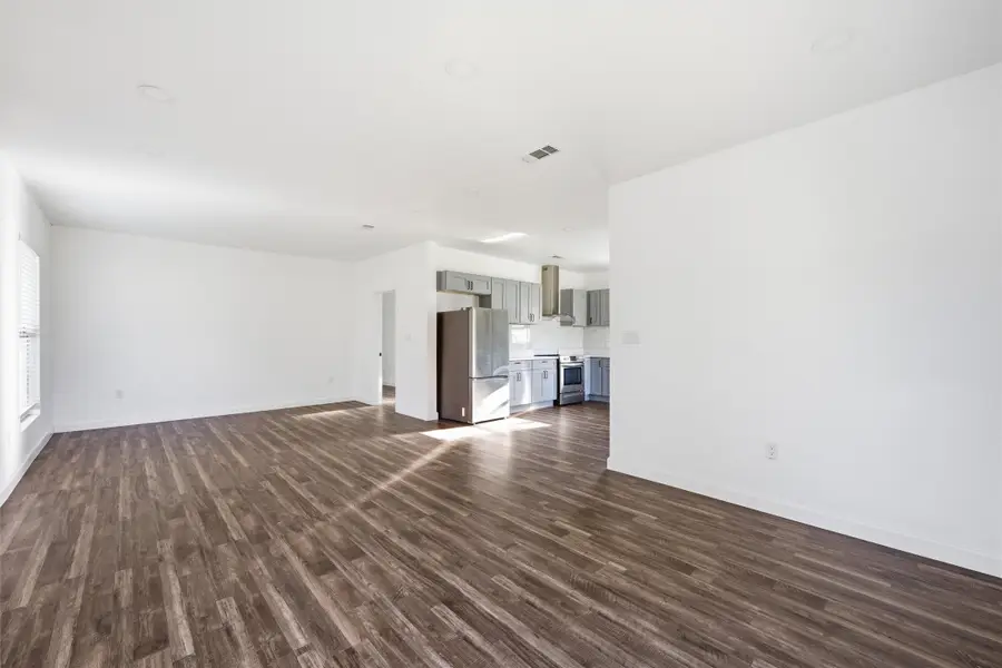 300 S 2nd Street, Tehuacana, TX 76686 - #3