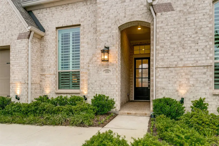 4004 Fall Aster Way, Aubrey, TX 76227 - #2