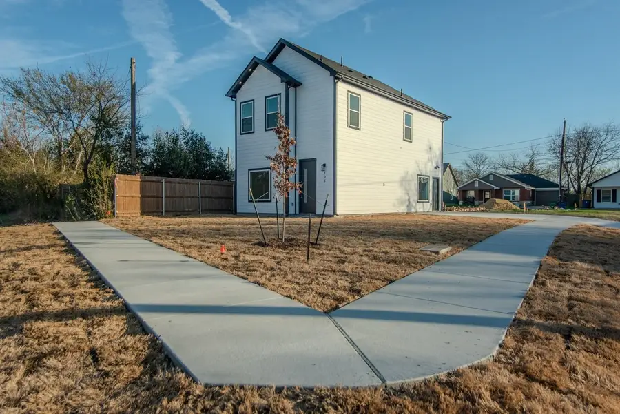 305 Eggar Street, Waxahachie, TX 75165 - #2