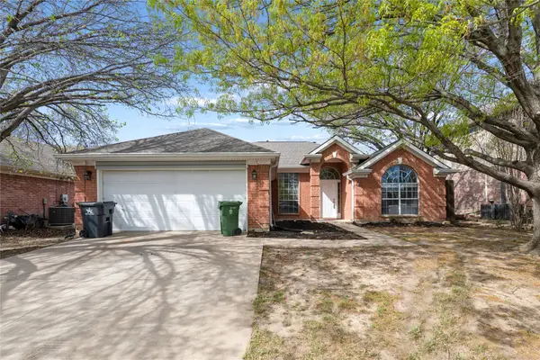 703 Turnstone Drive, Arlington, TX 76018