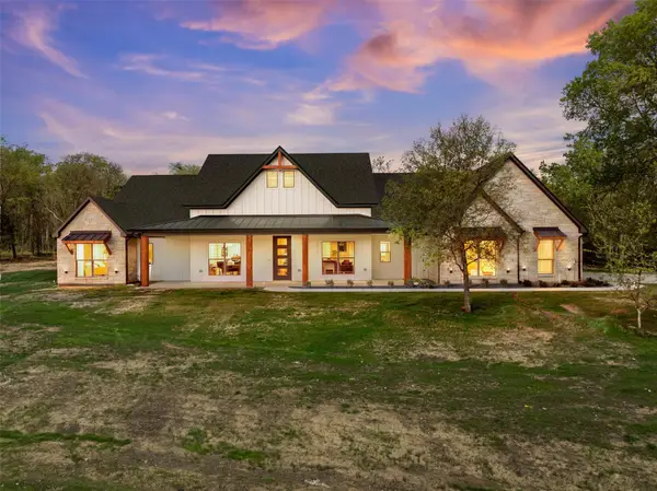 317 N Big Red Way, China Spring, TX 76633