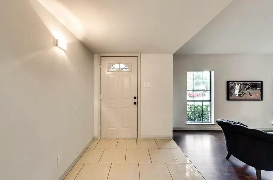 3517 Knoll Point Drive, Garland, TX 75043 - #2