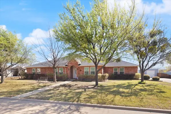 1004 Ridgetop Drive, Justin, TX 76247
