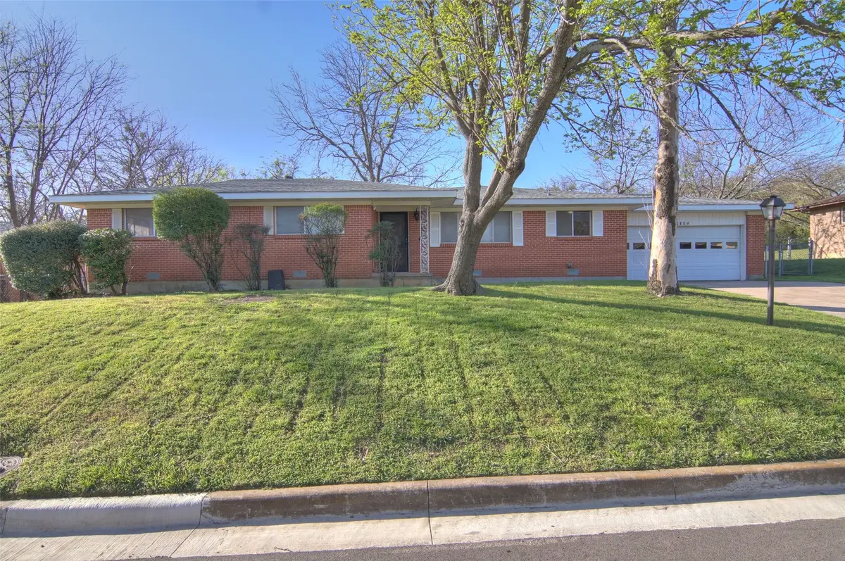 1435 W Water Street, Weatherford, TX 76086 - #1