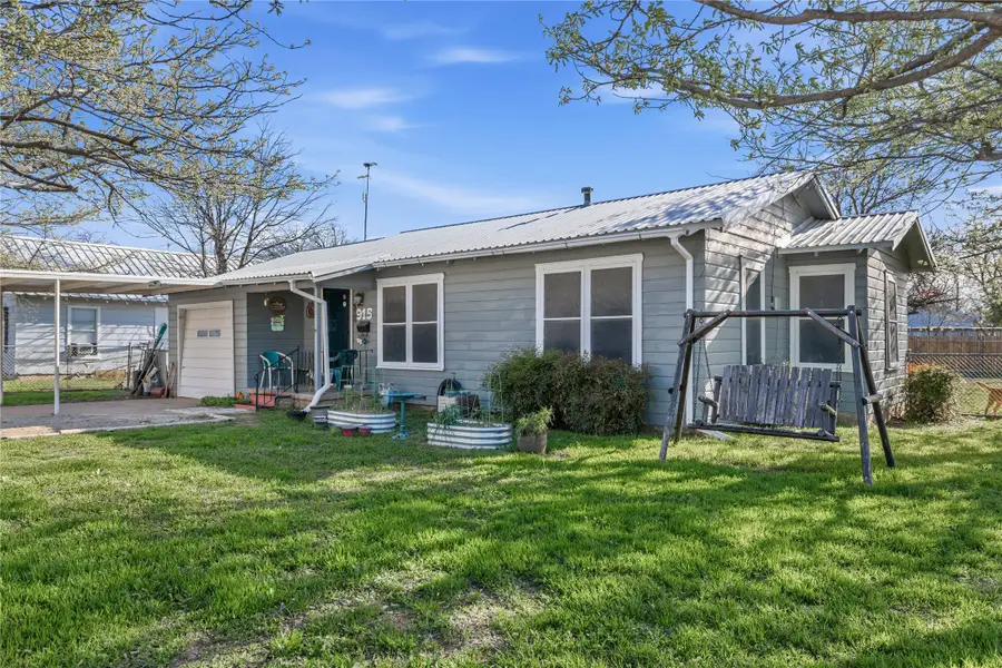 915 S Neches Street, Coleman, TX 76834 - #2