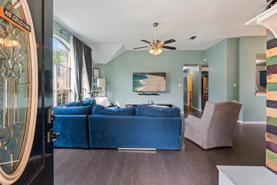 810 Maples Avenue, McKinney, TX 75069 - #2