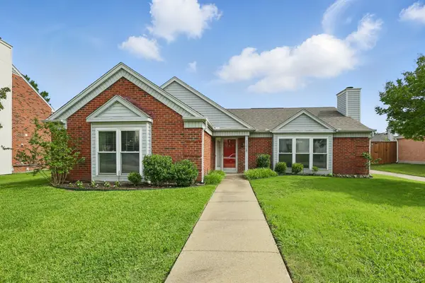 1338 Saddleback Lane, Lewisville, TX 75067