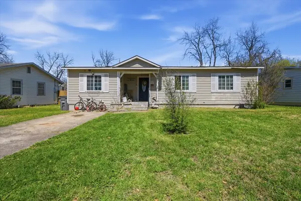 2647 Hearthstone Drive, Farmers Branch, TX 75234