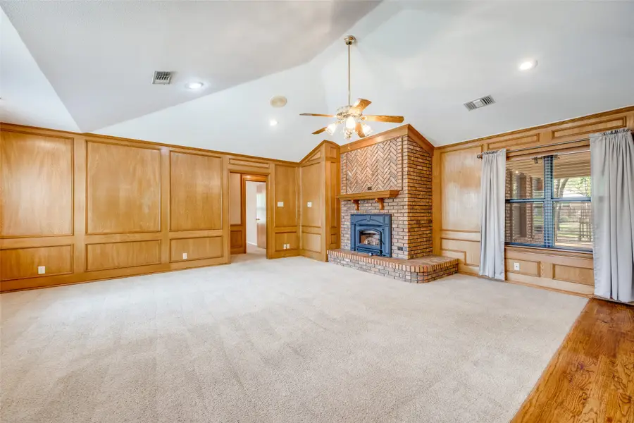 204 Sloan Street, Whitesboro, TX 76273 - #2