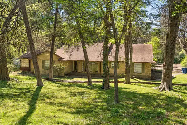 2810 Gladiolus Lane, Dallas, TX 75233