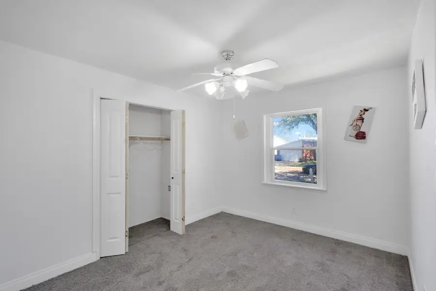 606 Hillcrest Street, Mansfield, TX 76063 - #3