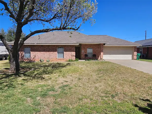 1803 Sprucewood, Stephenville, TX 76401