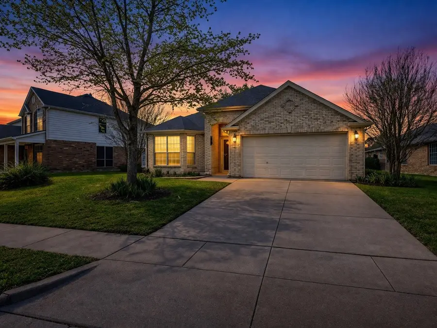 2516 Fairway View Drive, Burleson, TX 76028 - #2