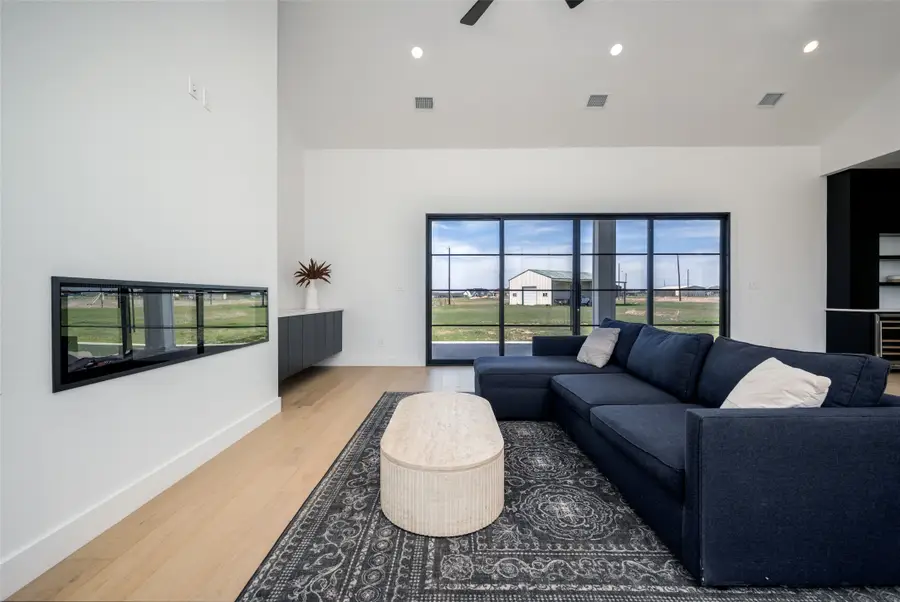 3871 Austin Circle, Sanger, TX 76266 - #2