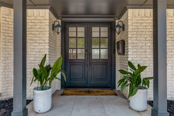 4558 Shady Hill Drive, Dallas, TX 75229