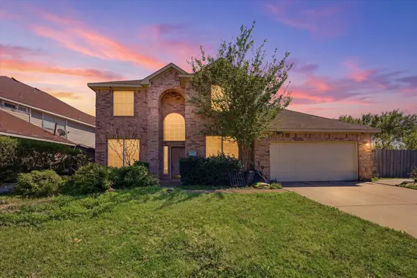 2831 Atrium Drive, Grand Prairie, TX 75052