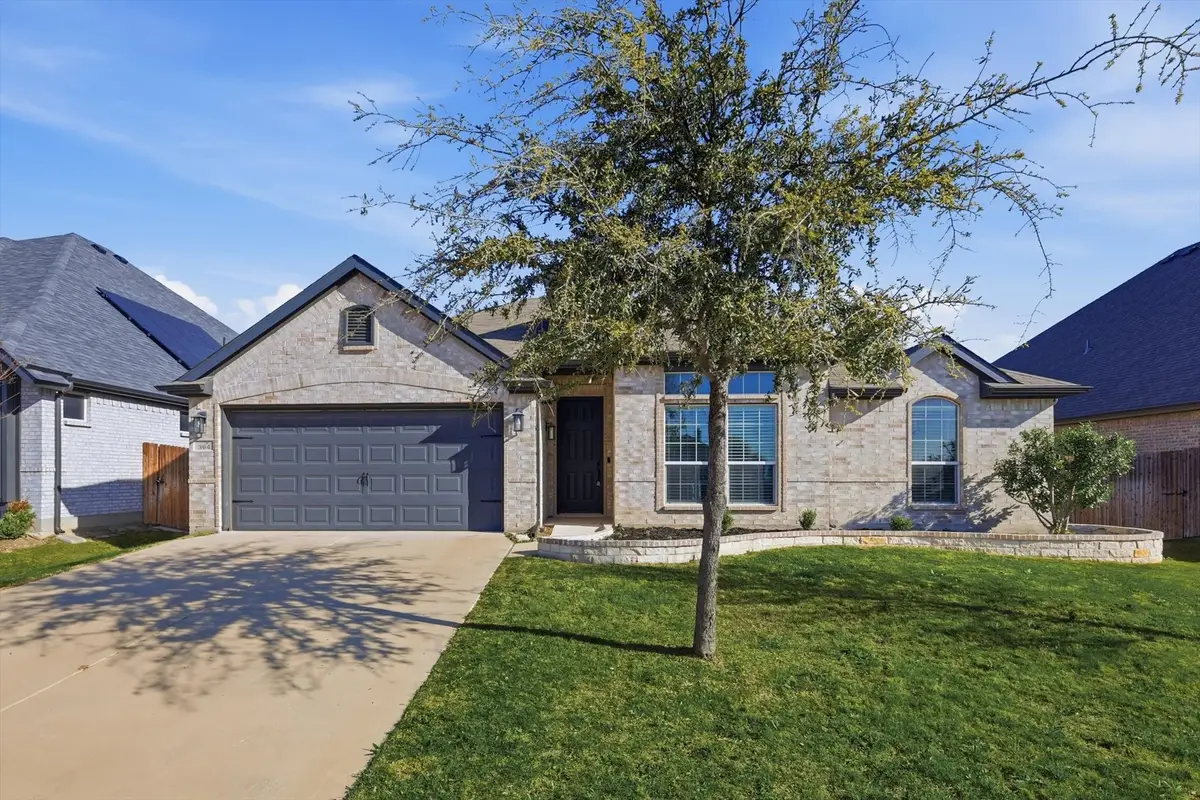 364 Sugar Creek Lane, Fort Worth, TX 76131 - #1