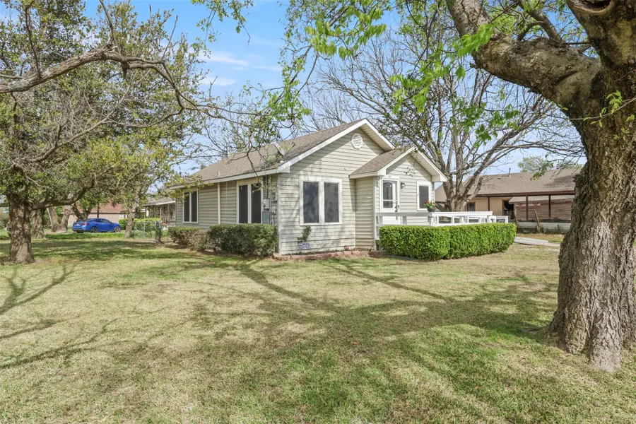 400 S Garrett Avenue, Garrett, TX 75119 - #3