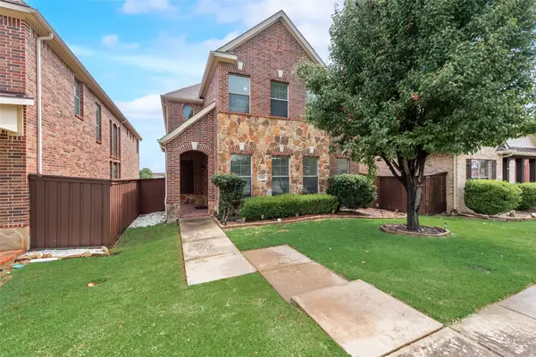 1486 Cambridge Drive, Lewisville, TX 75077