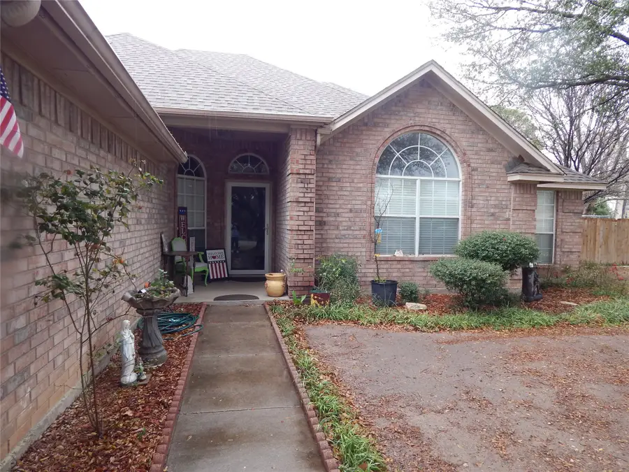 813 Emily Trail, Azle, TX 76020 - #2