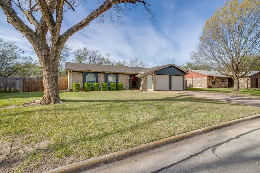 521 Nathan Street, Burleson, TX 76028 - #3