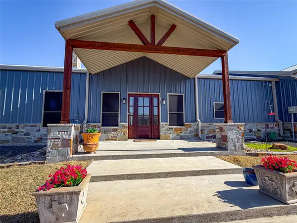 240 Cox Road, Waxahachie, TX 75167