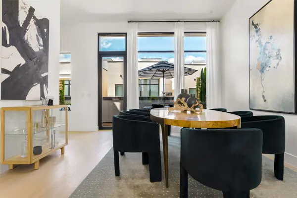 610 N Oak Cliff Boulevard #203, Dallas, TX 75208