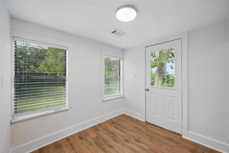 908 E Houston Street, Sherman, TX 75092 - #2